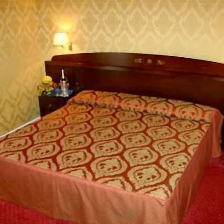Grand Dei Cesari Hotel 4*