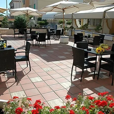 Grand Dei Cesari Hotel 4*