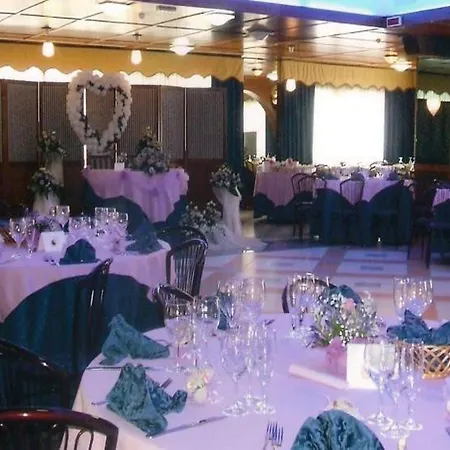 Hotell Grand Dei Cesari 4*