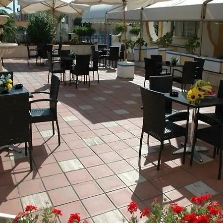 Hotell Grand Dei Cesari 4*